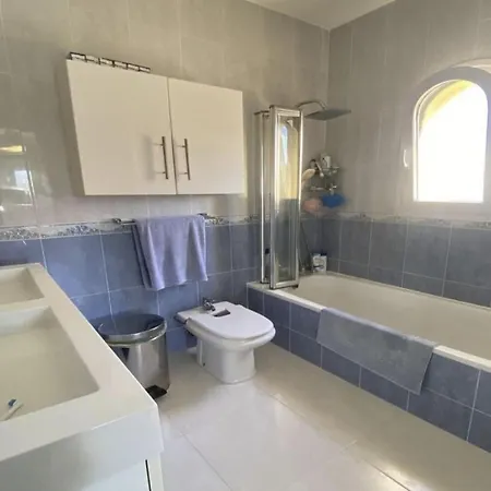Privato Casa Playa/piscina/ Bbq/300 Metros Playa